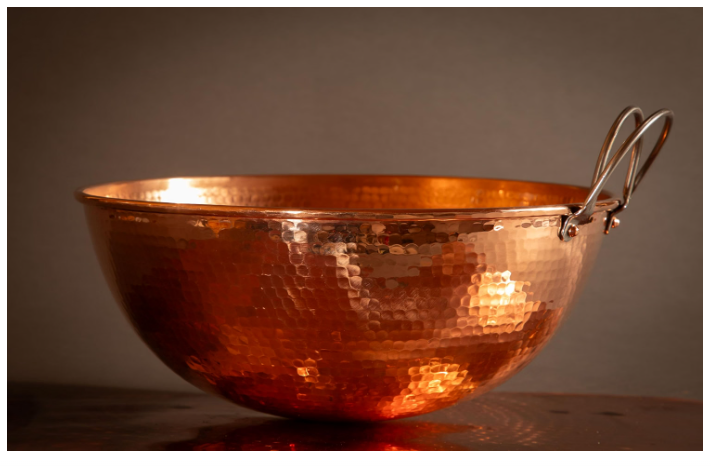Sertodo Copper Hand Hammered Mixing Bowl with Handle | 5 Qt, 12-Inch